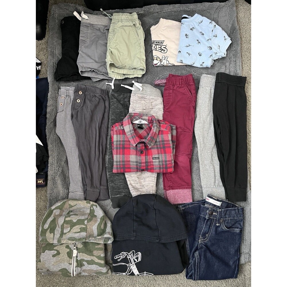 16 Piece Baby Boy Clothing Lot 24m/2T Shirts, Pants, Shorts, Sweatshirts